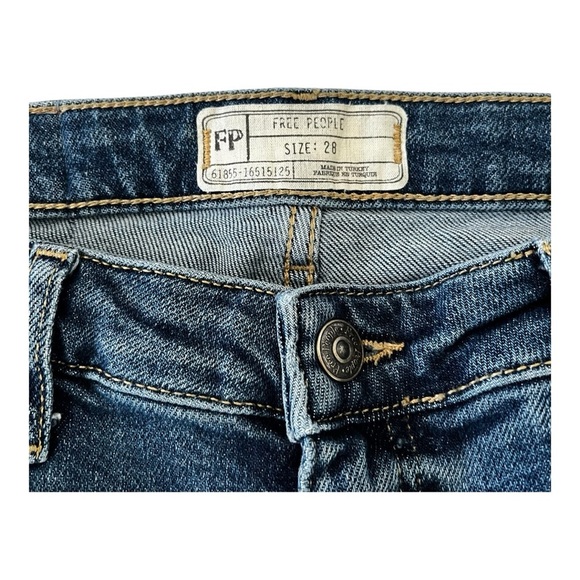 Free People Womens Boho Distressed Mid Rise Blue Jeans Straight Leg Crop Sz 28 - Picture 4 of 8